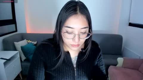 Snapshot of hottbee1 chatting on November 26, 8:32 pm AMY online show from November 26, 8:32 pm