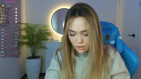 hello Im Eva online show from January 30, 5:09 am