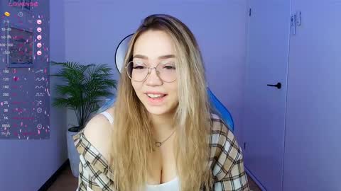 hello Im Eva online show from February 5, 1:47 am