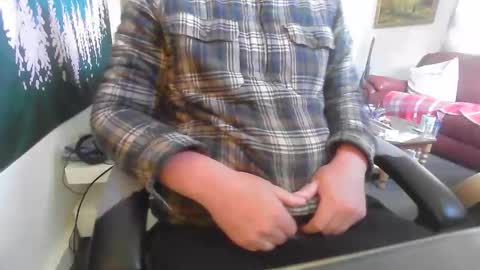 Snapshot of hottghost123 chatting on June 8, 7:09 am Josh online show from June 8, 7:09 am