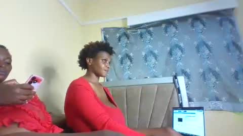 Snapshot of hottie_amor chatting on September 10, 9:53 am AMOR online show from September 10, 9:53 am