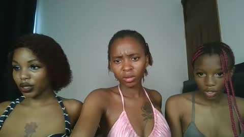 hottie_mistie online show from April 13, 9:37 am