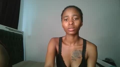 hottie_mistie online show from June 3, 8:28 am