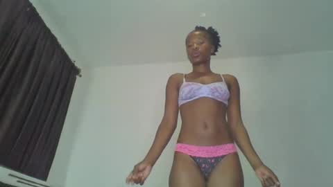 hottie_mistie online show from July 12, 11:29 pm