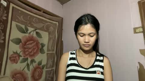Snapshot of hottie_ptite chatting on June 7, 9:24 am hottie_ptite online show from June 7, 9:24 am