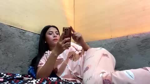 hottie_wildasian4uxxx online show from April 8, 7:41 am