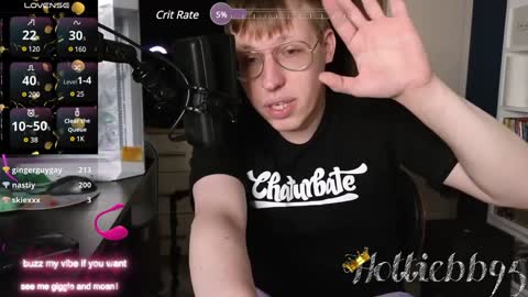 Snapshot of hottiebb95 chatting on January 21, 2:00 am Roberts stones online show from January 21, 2:00 am