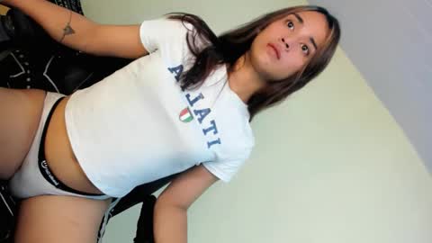 hottiekiraa online show from January 31, 8:07 pm