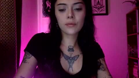 Snapshot of hottietat4u chatting on February 18, 8:47 pm Tat online show from February 18, 8:47 pm