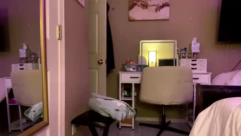 hottiewithabody101 online show from September 28, 7:36 am