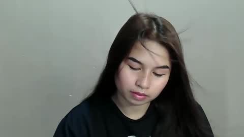 Snapshot of hottieyannie chatting on January 8, 2:25 am naughtyyanniexxx online show from January 8, 2:25 am