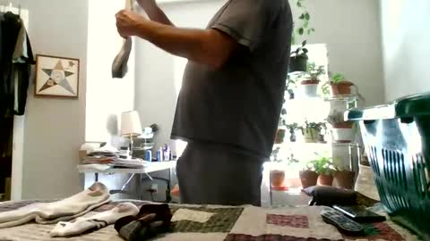 Snapshot of hottop_1981 chatting on February 8, 6:33 pm Hottop 1981 online show from February 8, 6:33 pm