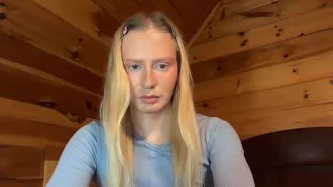 Snapshot of hottransgirlie chatting on January 20, 1:32 pm HotTransGirlie online show from January 20, 1:32 pm