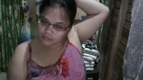hotty_babex online show from April 9, 12:32 pm