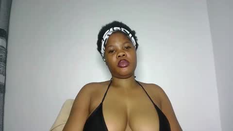 hotty_lora889 online show from January 31, 7:56 pm