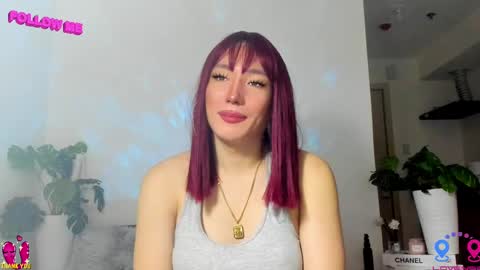 Snapshot of hottycrishinaxx chatting on February 16, 12:19 am crishinahotty online show from February 16, 12:19 am