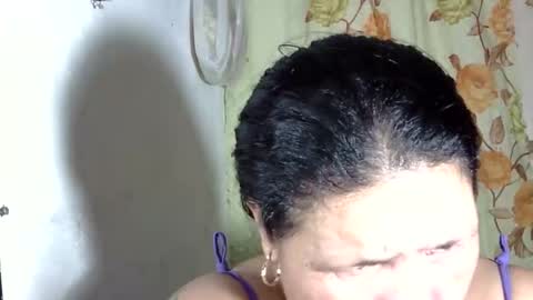 Snapshot of hottycrissy4u chatting on April 26, 7:17 am hottycrissy4u online show from April 26, 7:17 am