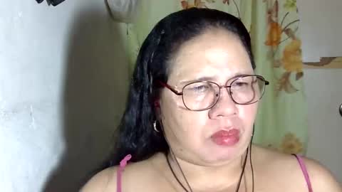 Snapshot of hottycrissy4u chatting on April 27, 12:58 pm hottycrissy4u online show from April 27, 12:58 pm