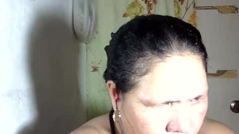 Snapshot of hottycrissy4u chatting on May 2, 4:28 am hottycrissy4u online show from May 2, 4:28 am