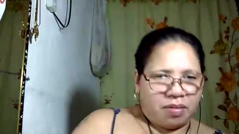 Snapshot of hottycrissy4u chatting on May 23, 9:52 pm hottycrissy4u online show from May 23, 9:52 pm