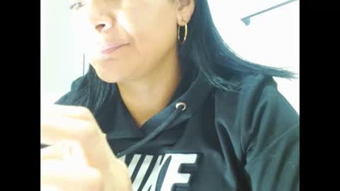 Mary online show from November 6, 9:26 pm