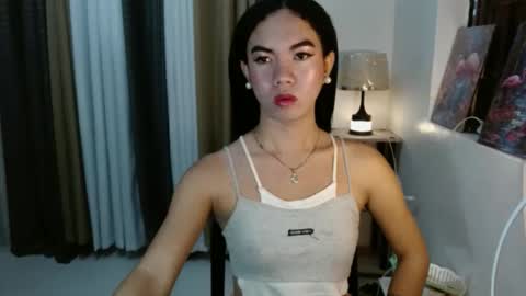 Snapshot of hottyshedah_0209 chatting on February 20, 3:25 am THALIE online show from February 20, 3:25 am