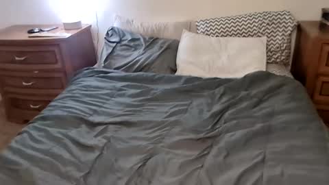 Snapshot of hotwetfreak chatting on January 15, 3:11 am Lili Vixen online show from January 15, 3:11 am