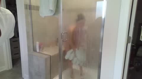 Hotwifehotlife01 online show from April 7, 11:48 pm