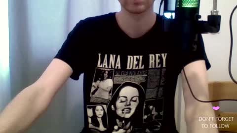 Snapshot of houdenni chatting on February 7, 1:01 pm twinkie online show from February 7, 1:01 pm