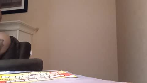 houndmefromhell online show from March 11, 7:26 am