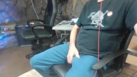 Snapshot of houstonbored chatting on November 3, 12:02 am houstonbored online show from November 3, 12:02 am