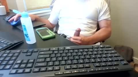 Snapshot of hoverday chatting on June 17, 9:49 pm hoverday online show from June 17, 9:49 pm