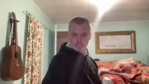 Snapshot of howlingatnothing chatting on February 18, 10:36 pm howlingatnothing online show from February 18, 10:36 pm