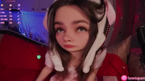 Mia online show from February 3, 5:29 pm