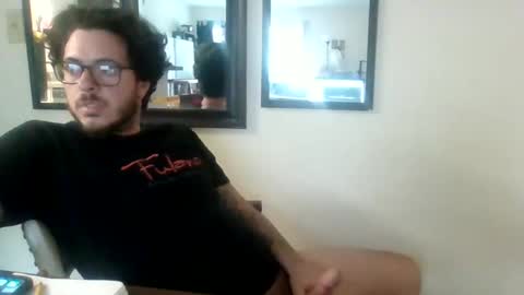 Snapshot of hoyosjay68 chatting on February 11, 2:24 pm Jay.....jayhoe878 SC online show from February 11, 2:24 pm