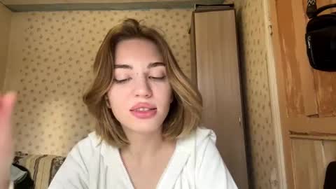 hsiuscherich online show from November 14, 7:40 am