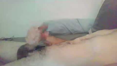 Snapshot of hub1030 chatting on November 15, 2:42 am hub1030 online show from November 15, 2:42 am