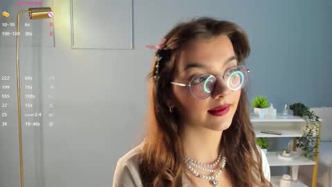 Diane online show from September 27, 7:19 pm
