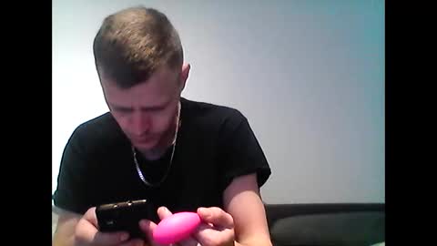 hubikush22 online show from January 4, 4:22 pm