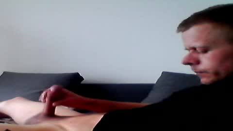 hubikush22 online show from April 16, 6:58 am