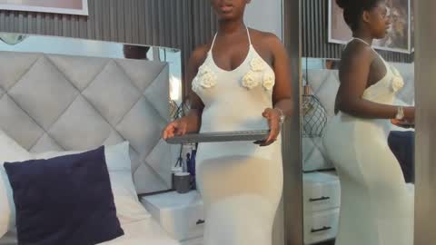 Snapshot of huddah_cam chatting on September 29, 11:15 am huddah online show from September 29, 11:15 am