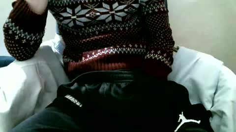 Snapshot of hug_me chatting on November 14, 6:39 pm Keanu online show from November 14, 6:39 pm