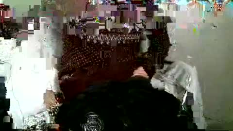 Snapshot of hug_me chatting on January 13, 11:37 am Keanu online show from January 13, 11:37 am