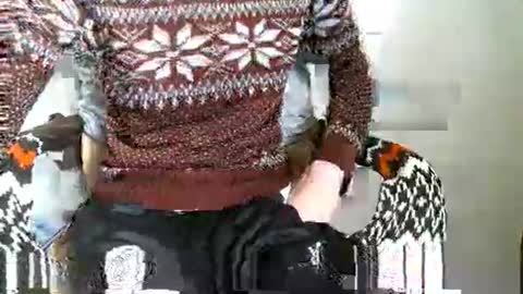 Snapshot of hug_me chatting on January 15, 11:59 am Keanu online show from January 15, 11:59 am