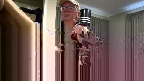 Snapshot of huge_dick_head chatting on November 17, 4:07 am Imre Icalanise online show from November 17, 4:07 am