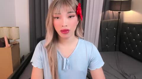 hugecock_pretty123 online show from June 5, 8:58 pm