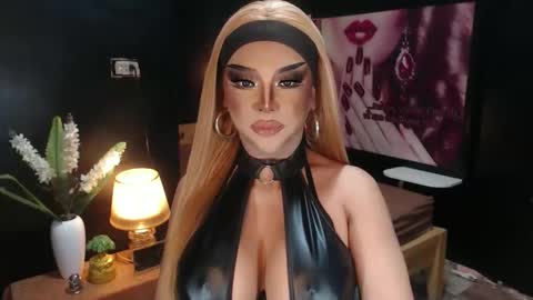 Christine online show from April 4, 7:28 am