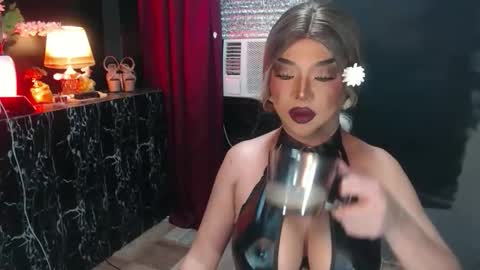 Christine online show from June 11, 12:32 am