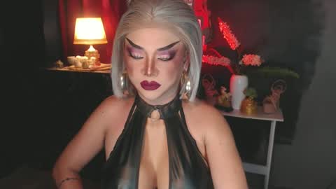 Christine online show from July 4, 5:30 pm