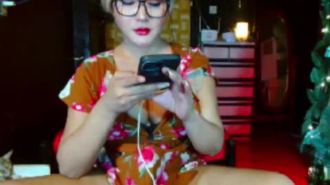 Snapshot of hugecumbarbie chatting on October 22, 10:37 am SPOILED MISCHIEVOUS online show from October 22, 10:37 am